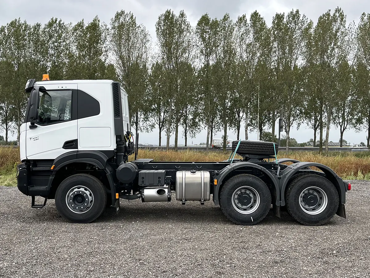 Iveco T-Way AT720T43TH AT ADR Tractor Head 6x4 2
