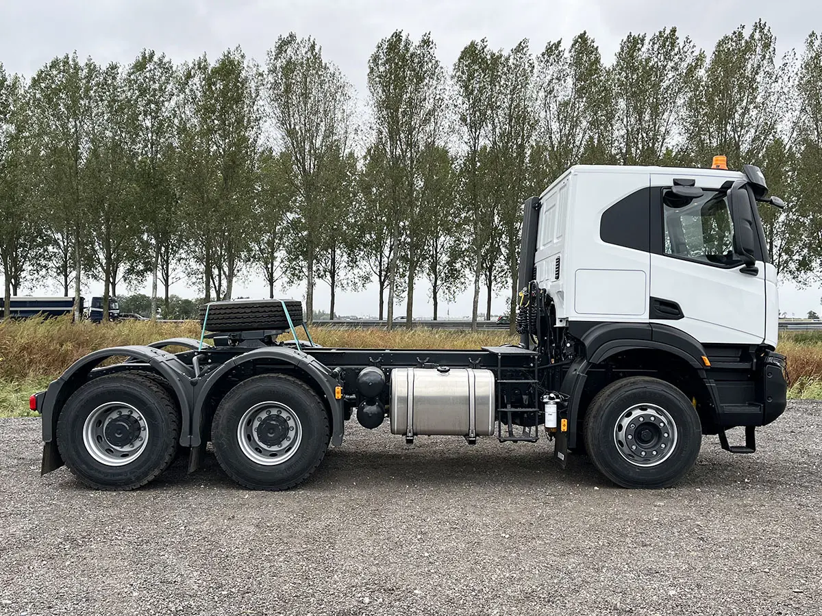 Iveco T-Way AT720T43TH AT ADR Tractor Head 6x4 5