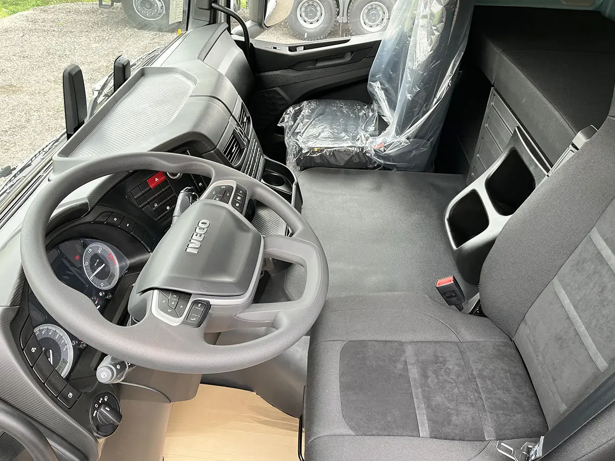 Iveco T-Way AT720T43TH AT ADR Tractor Head 6x4 7