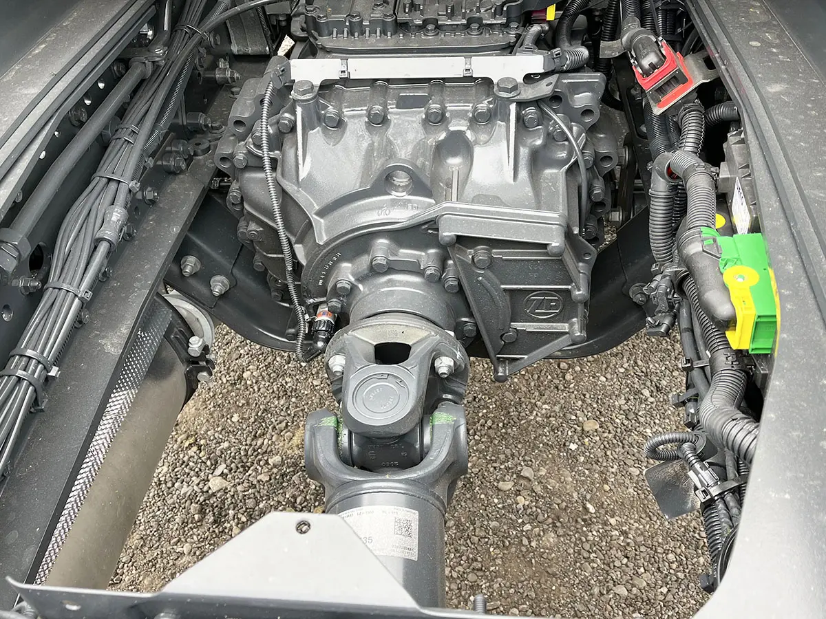 Iveco T-Way AT720T43TH AT ADR Tractor Head 6x4 12