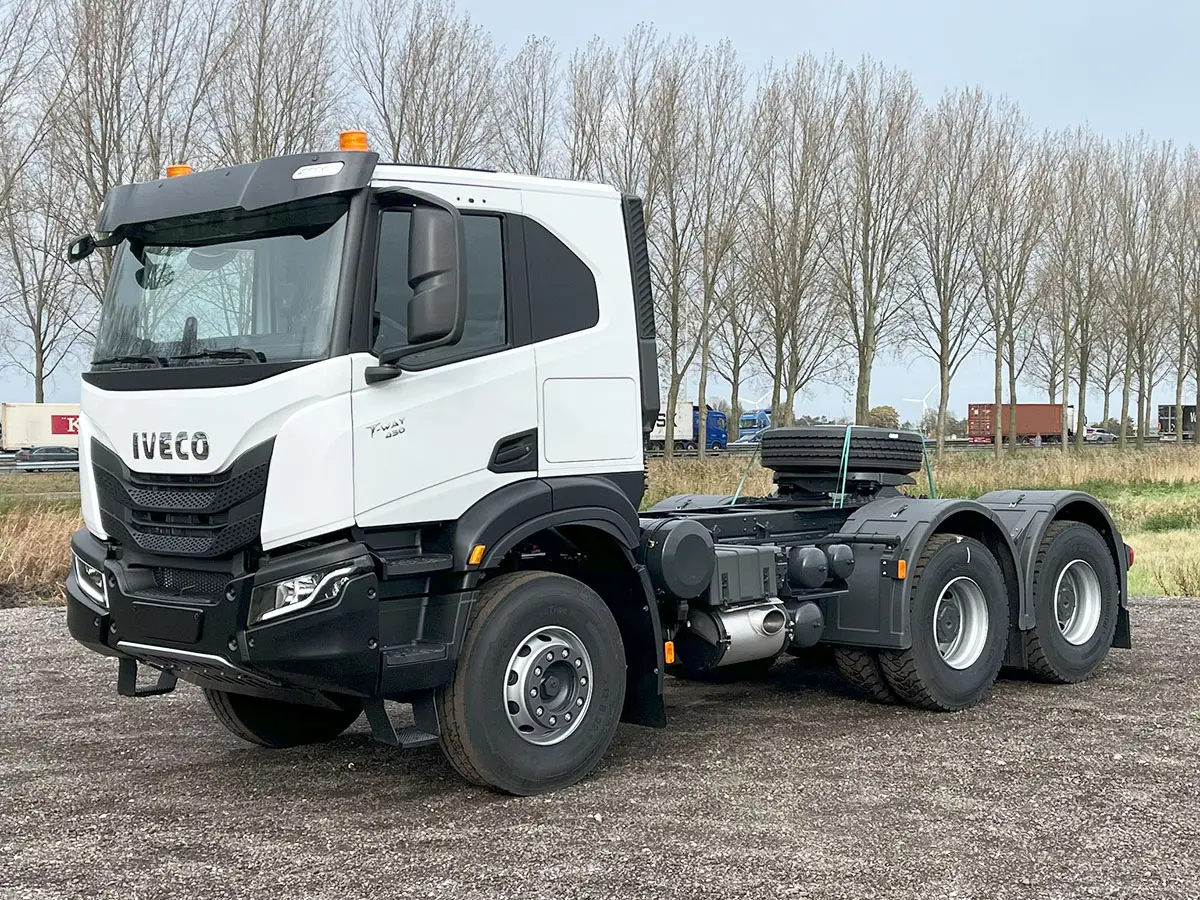 Iveco T-Way AT720T43TH AT ADR Tractor Head 6x4 1