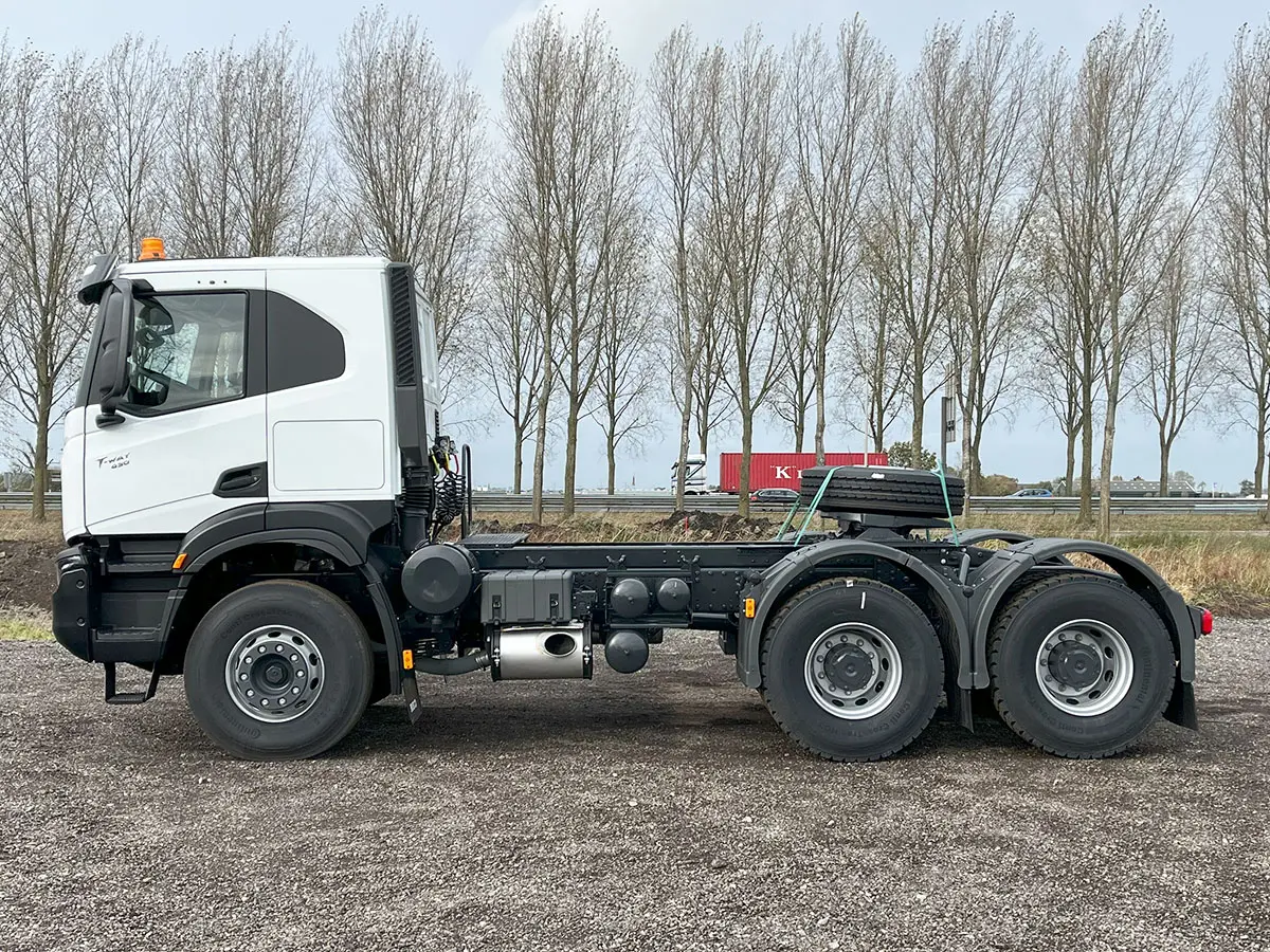 Iveco T-Way AT720T43TH AT ADR Tractor Head 6x4 2