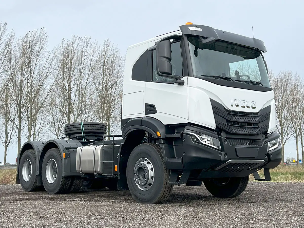 Iveco T-Way AT720T43TH AT ADR Tractor Head 6x4 4