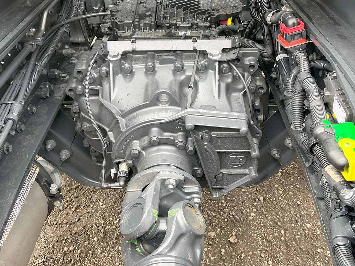 Iveco T-Way AT720T43TH AT ADR 6x4 Tractor Head 12