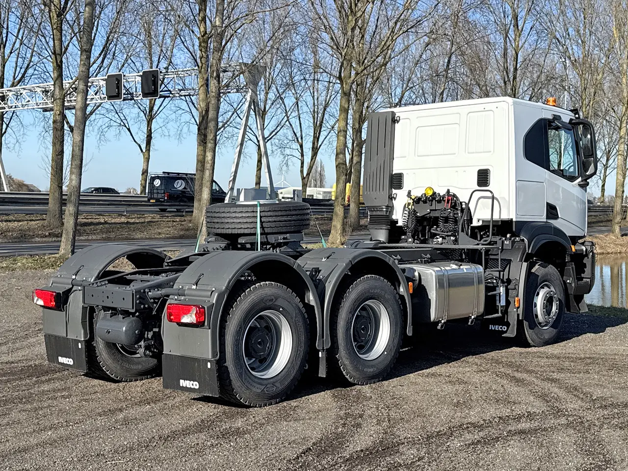 Iveco T-way AT720T43TH AT ADR Tractor Head 6x4 2