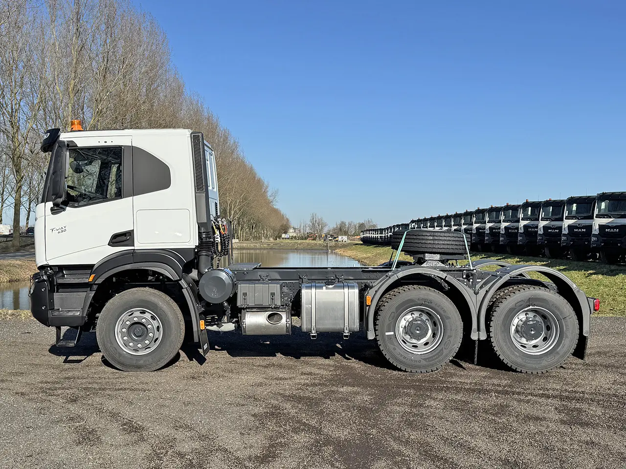 Iveco T-way AT720T43TH AT ADR Tractor Head 6x4 7