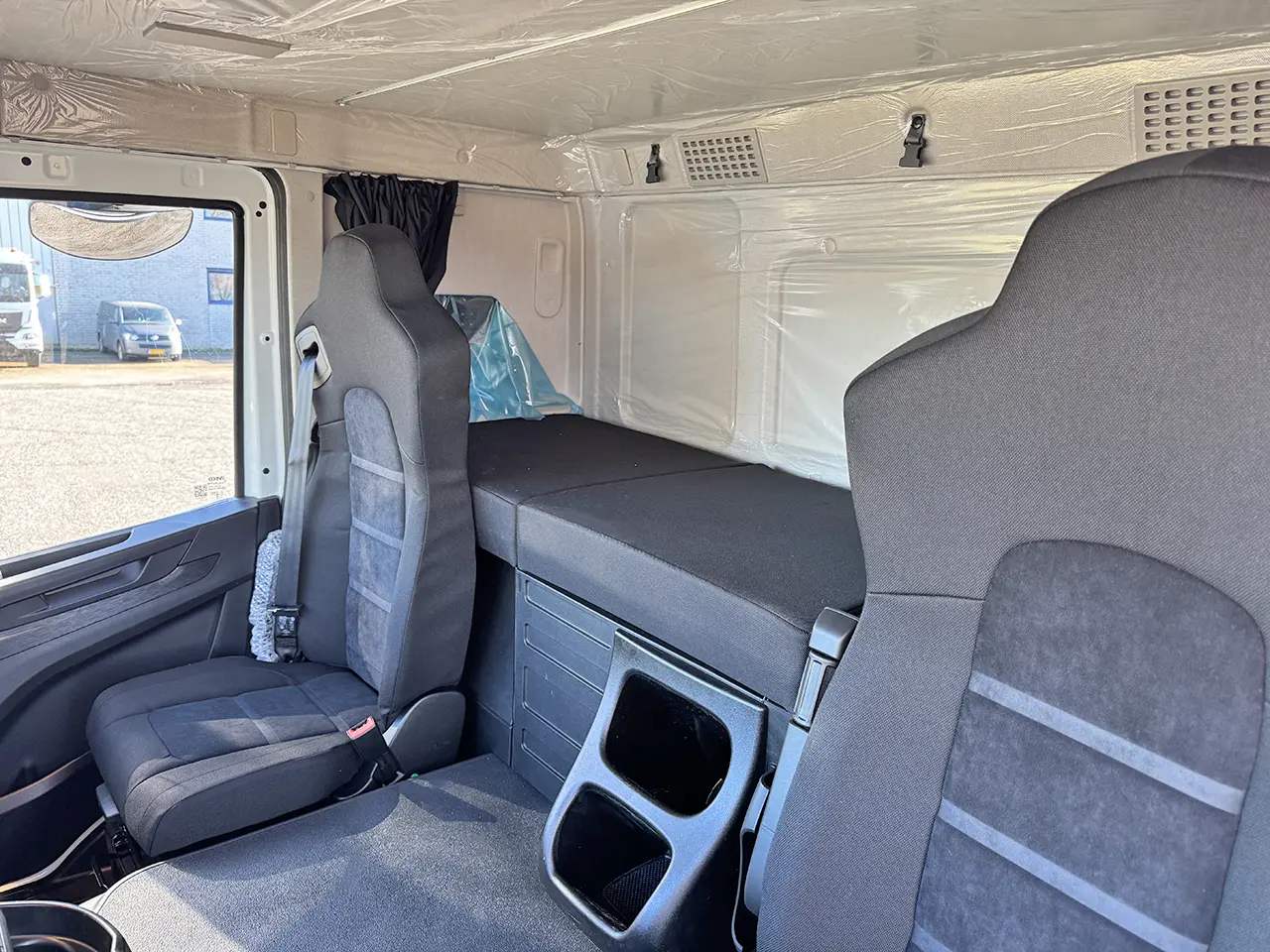 Iveco T-way AT720T43TH AT ADR Tractor Head 6x4 10
