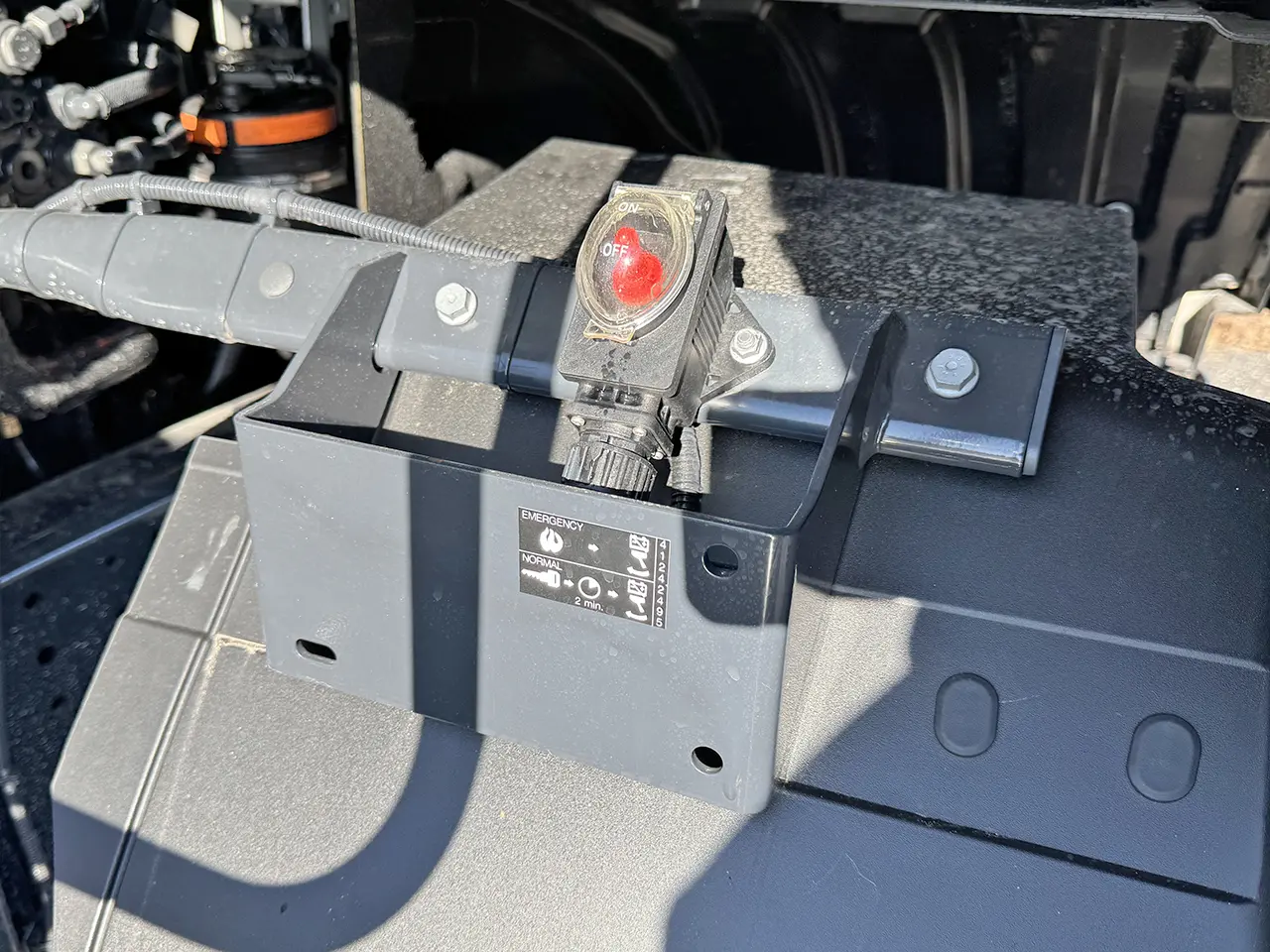 Iveco T-way AT720T43TH AT ADR Tractor Head 6x4 12