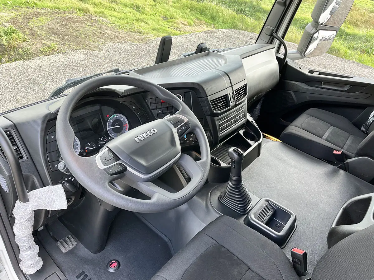 Iveco T-Way AT720T47TH Tractor Head 6x4 8
