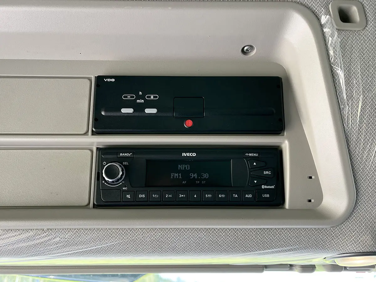 Iveco T-Way AT720T47TH 6x4 Tractor Head 11