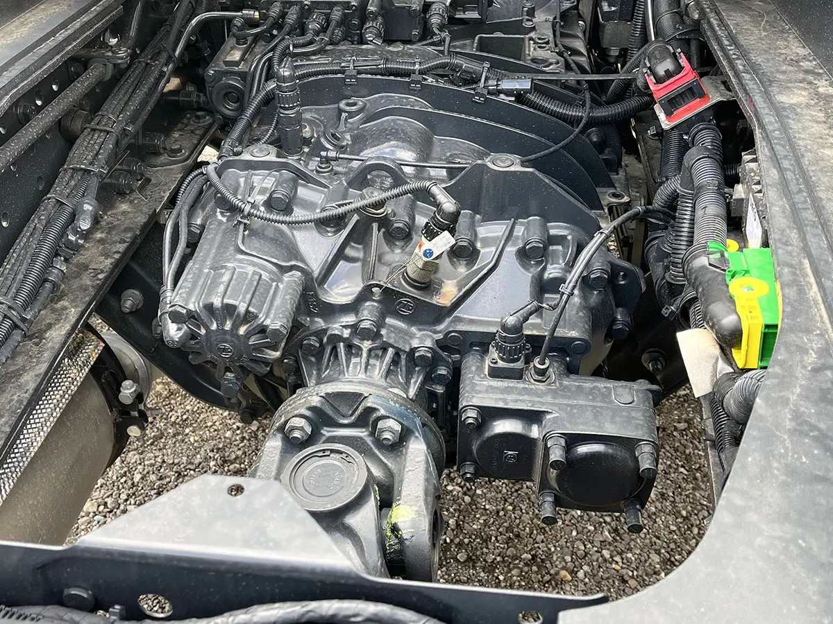 Iveco T-Way AT720T47TH Tractor Head 6x4 12