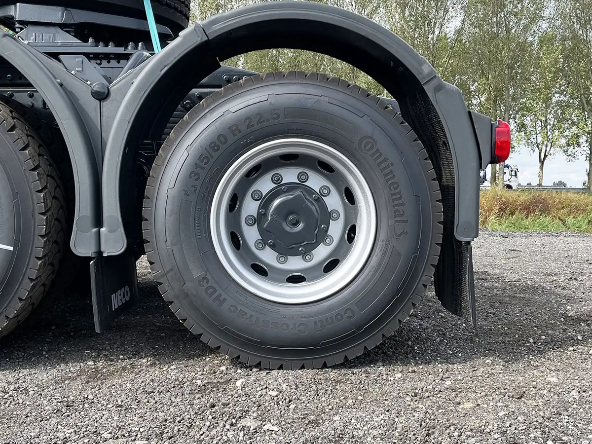 Iveco T-Way AT720T47TH 6x4 Tractor Head 13