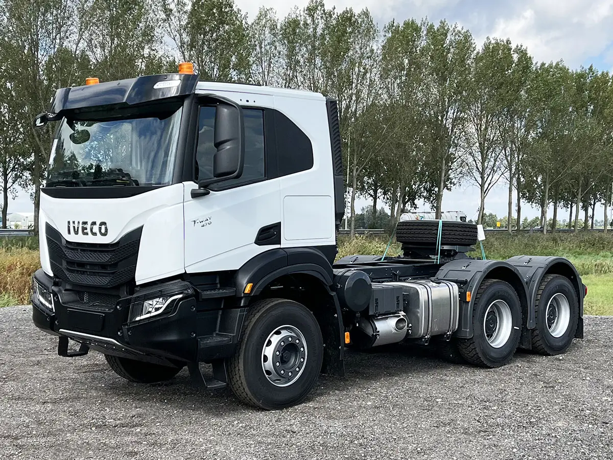 Iveco T-Way AT720T47TH 6x4 Tractor Head