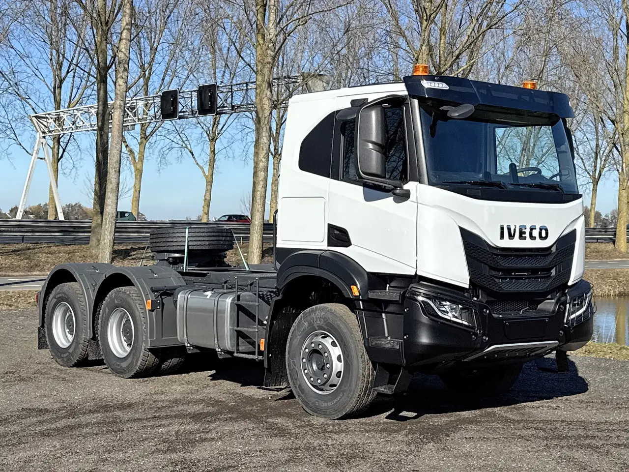 Iveco T-Way AT720T47TH 6x4 Tractor Head 8