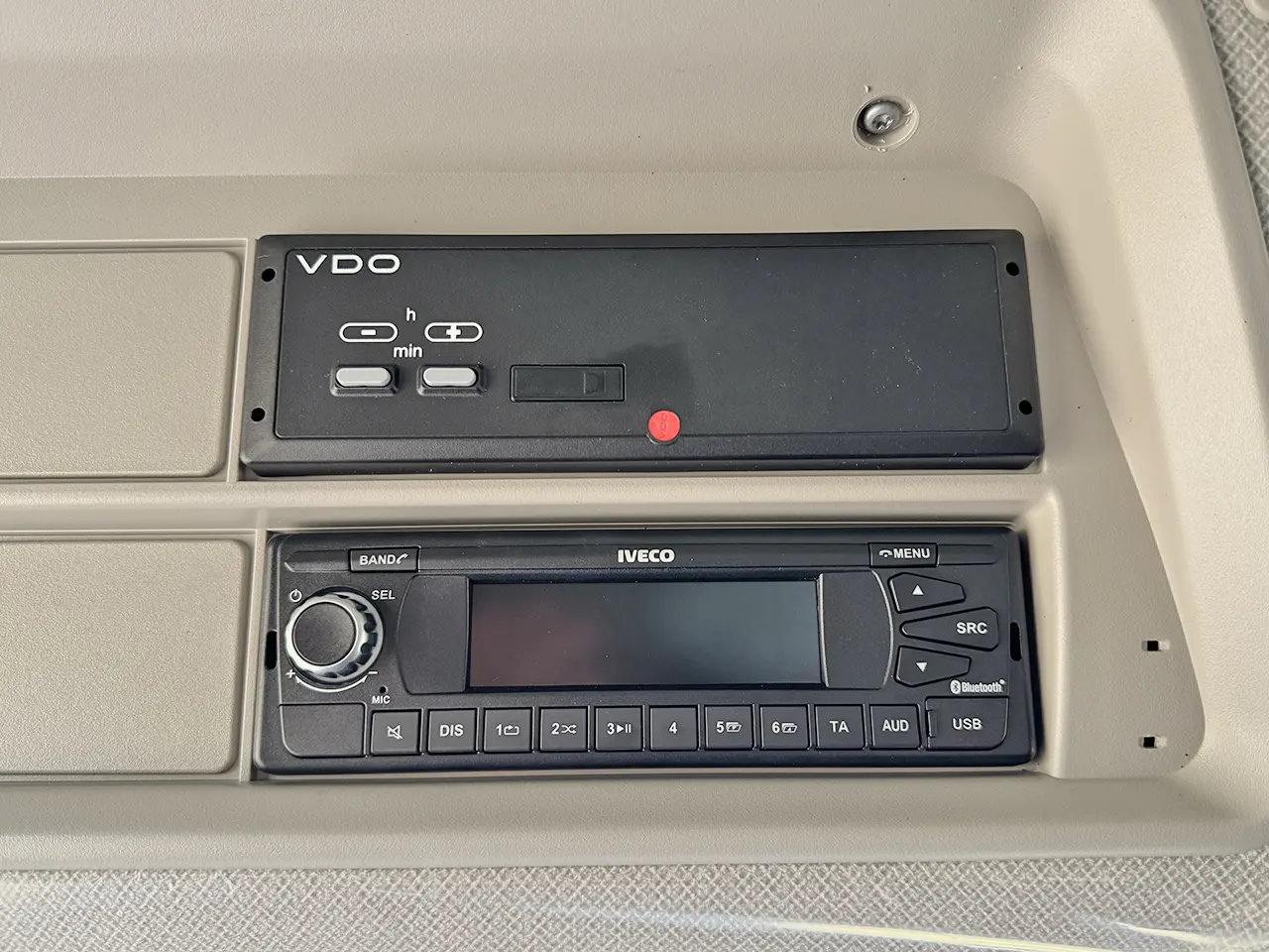 Iveco T-Way AT720T47TH 6x4 Tractor Head 12