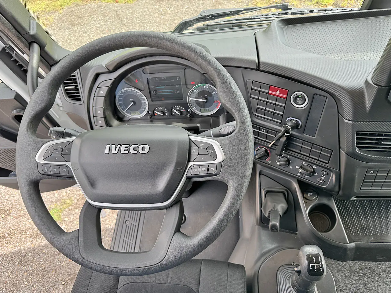 Iveco T-Way AT720T47TH Tractor Head 6x4 9