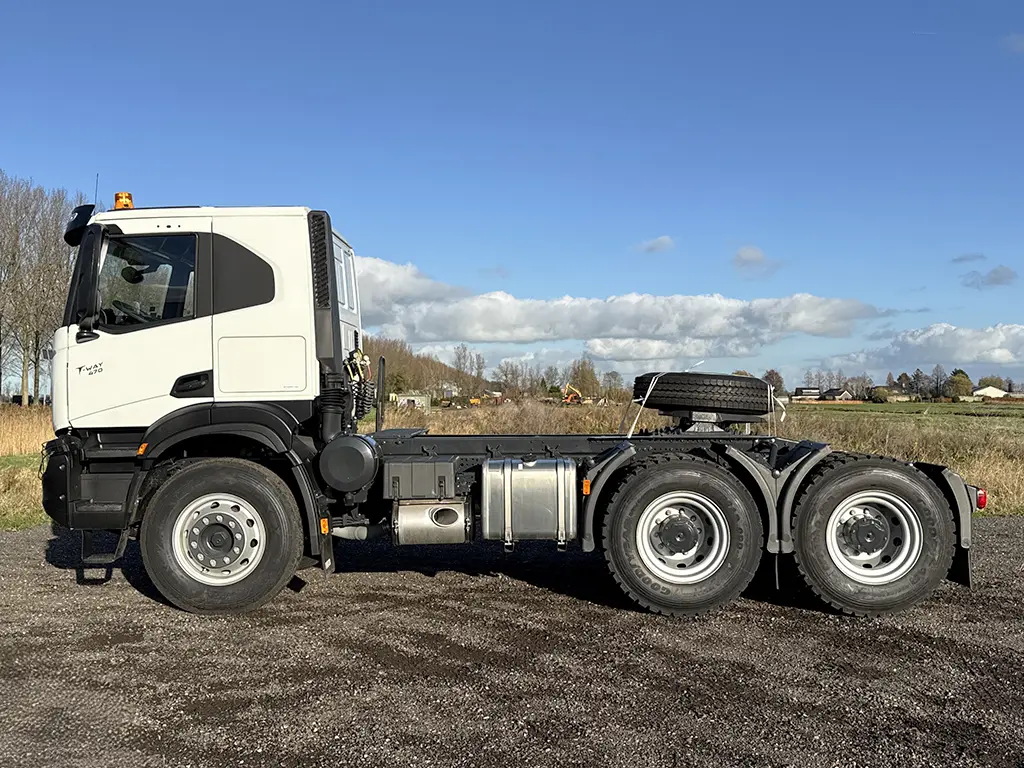 Iveco T-Way AT720T47TH Tractor Head 6x4 2