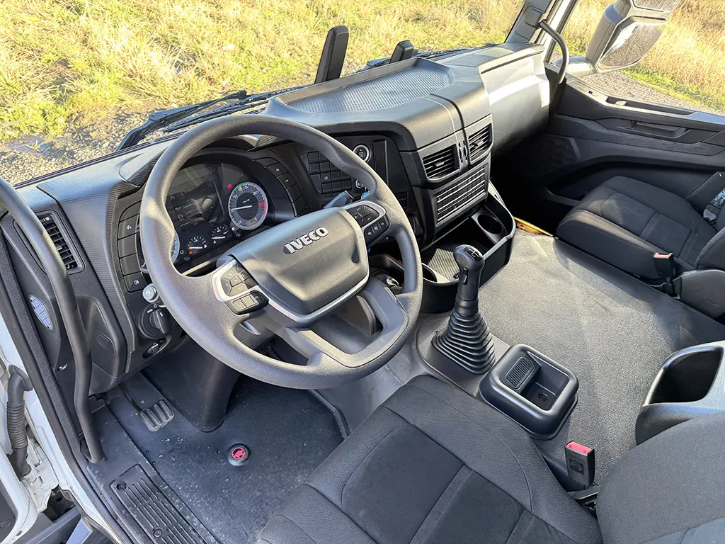 Iveco T-Way AT720T47TH Tractor Head 6x4 8