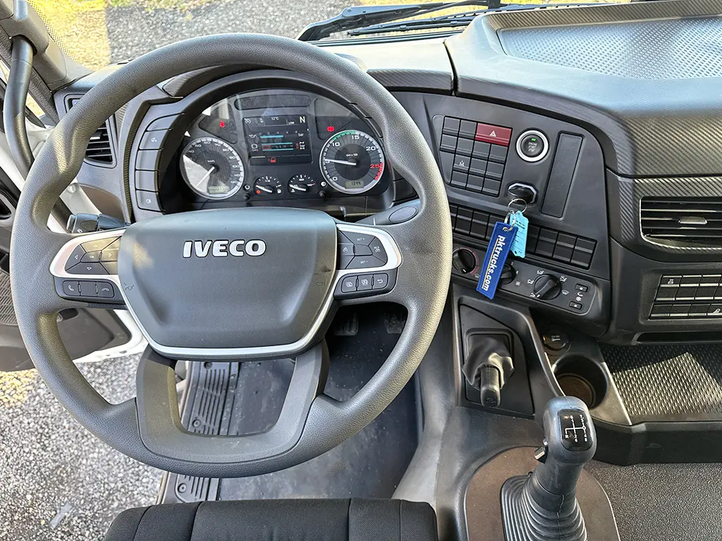 Iveco T-Way AT720T47TH Tractor Head 6x4 9