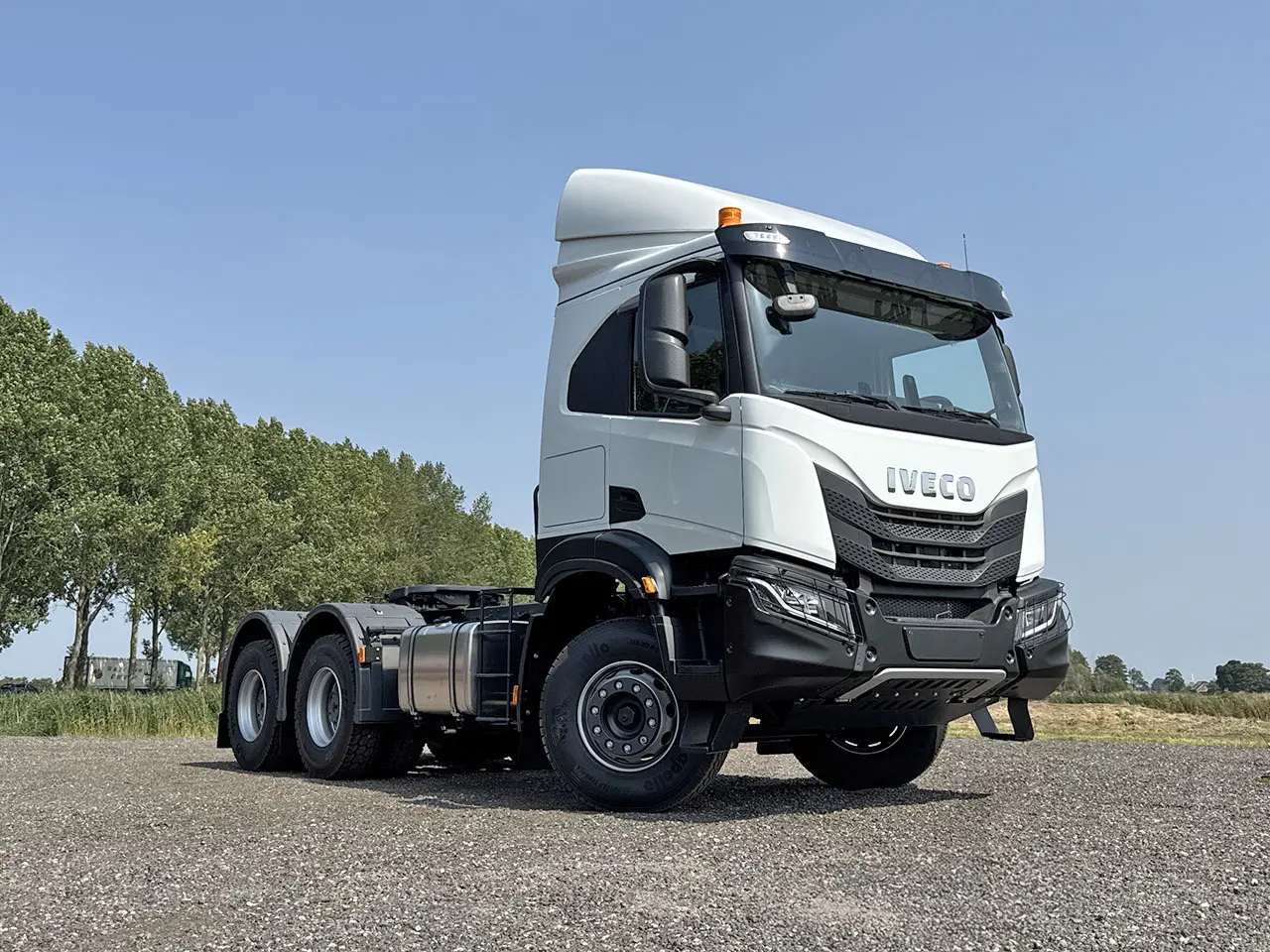 Iveco T-Way AT720T47TH 6x4 Tractor Head 4