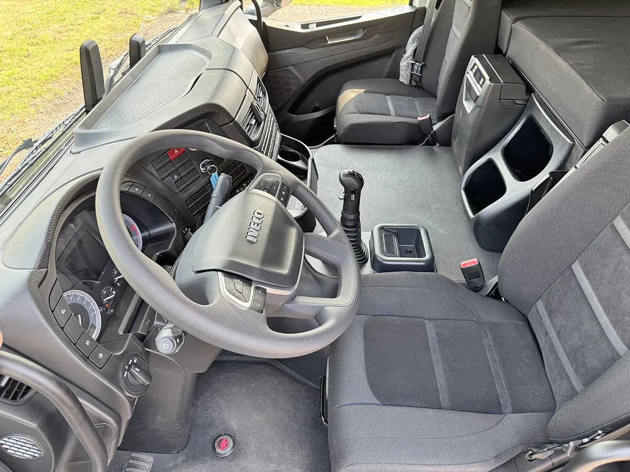 Iveco T-Way AT720T47TH Tractor Head 6x4 8
