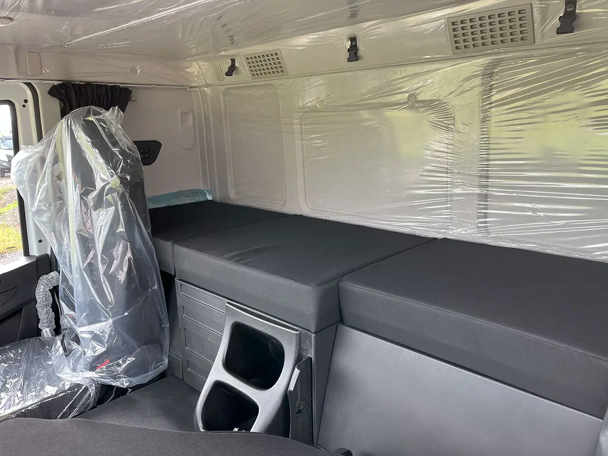 Iveco T-Way AT720T47TH / Magyar SMFF JET-A1 3-Axle Aviation Fuel Tank Trailer 22