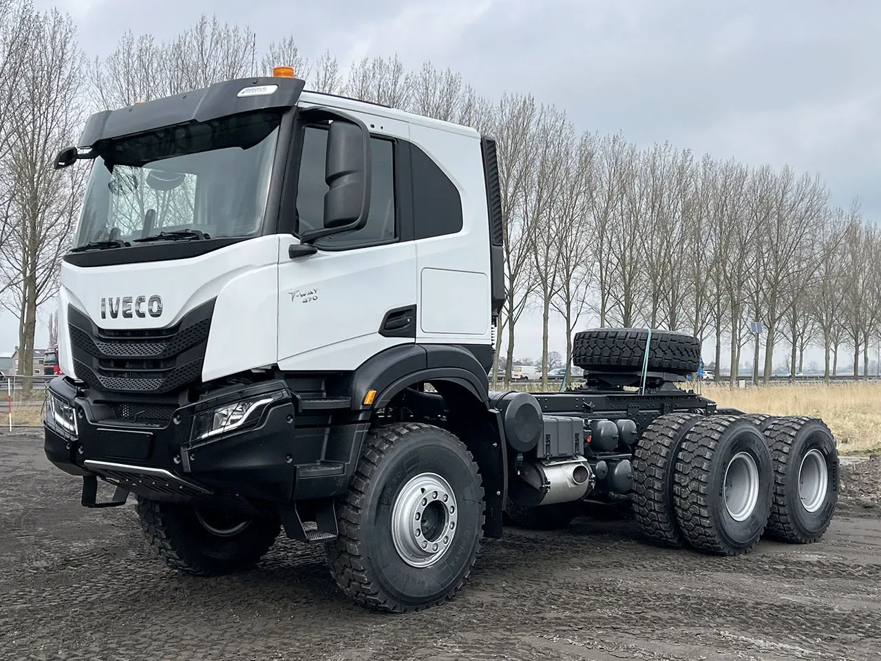Iveco T-Way AT720T47WTH 6x6 Tractor Head