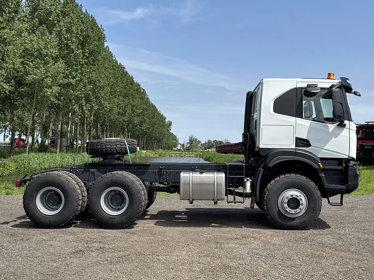 Iveco T-Way AT720T47WTH Tractor Head 6x6 5