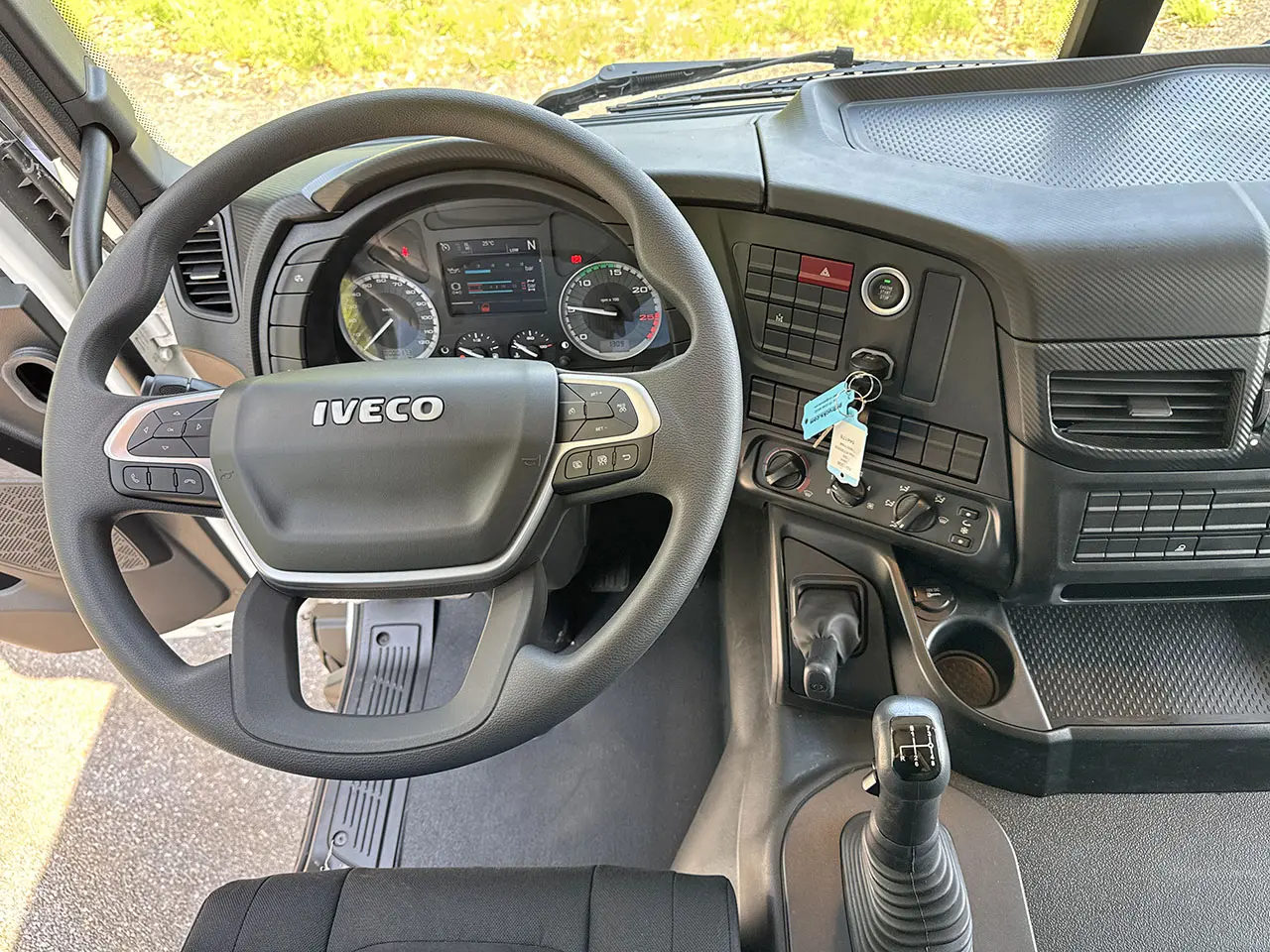 Iveco T-Way AT720T47WTH Tractor Head 6x6 10