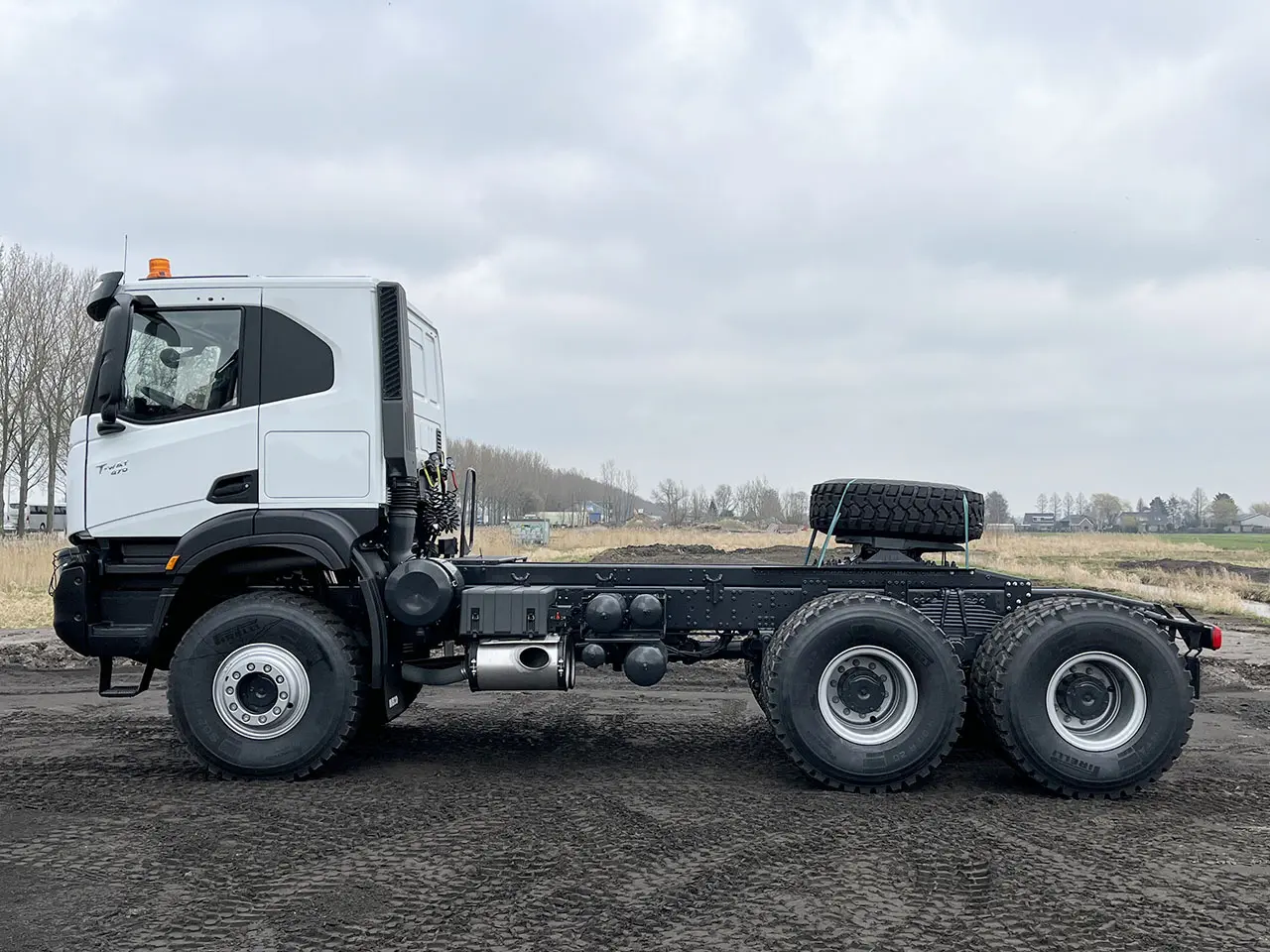 Iveco T-Way AT720T47WTH 6x6 Tractor Head 2