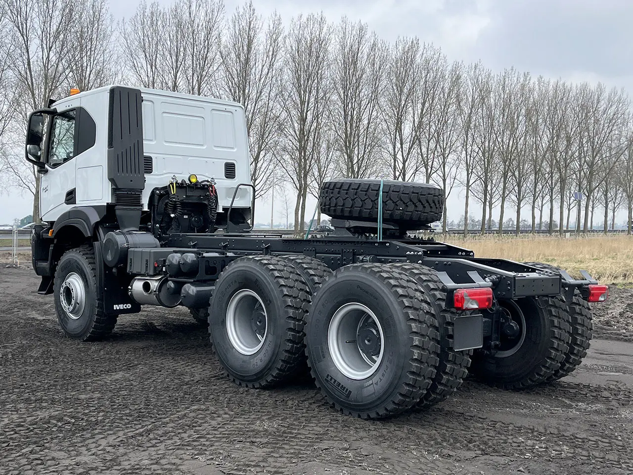 Iveco T-Way AT720T47WTH 6x6 Tractor Head