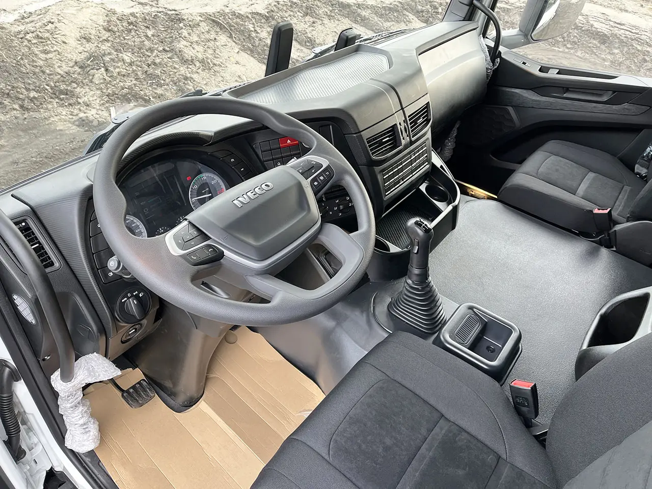 Iveco T-Way AT720T47WTH 6x6 Tractor Head 8