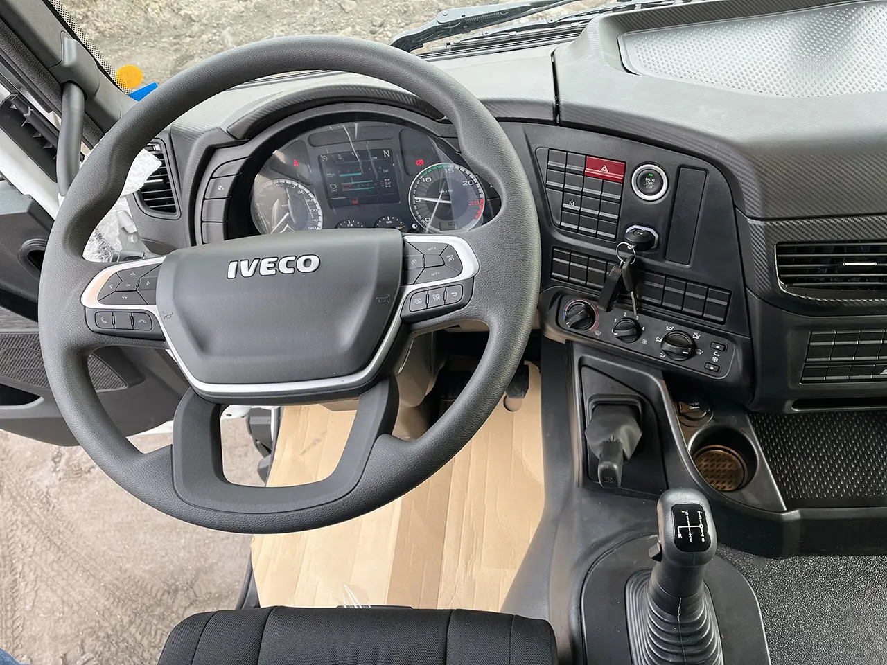 Iveco T-Way AT720T47WTH Tractor Head 6x6 9