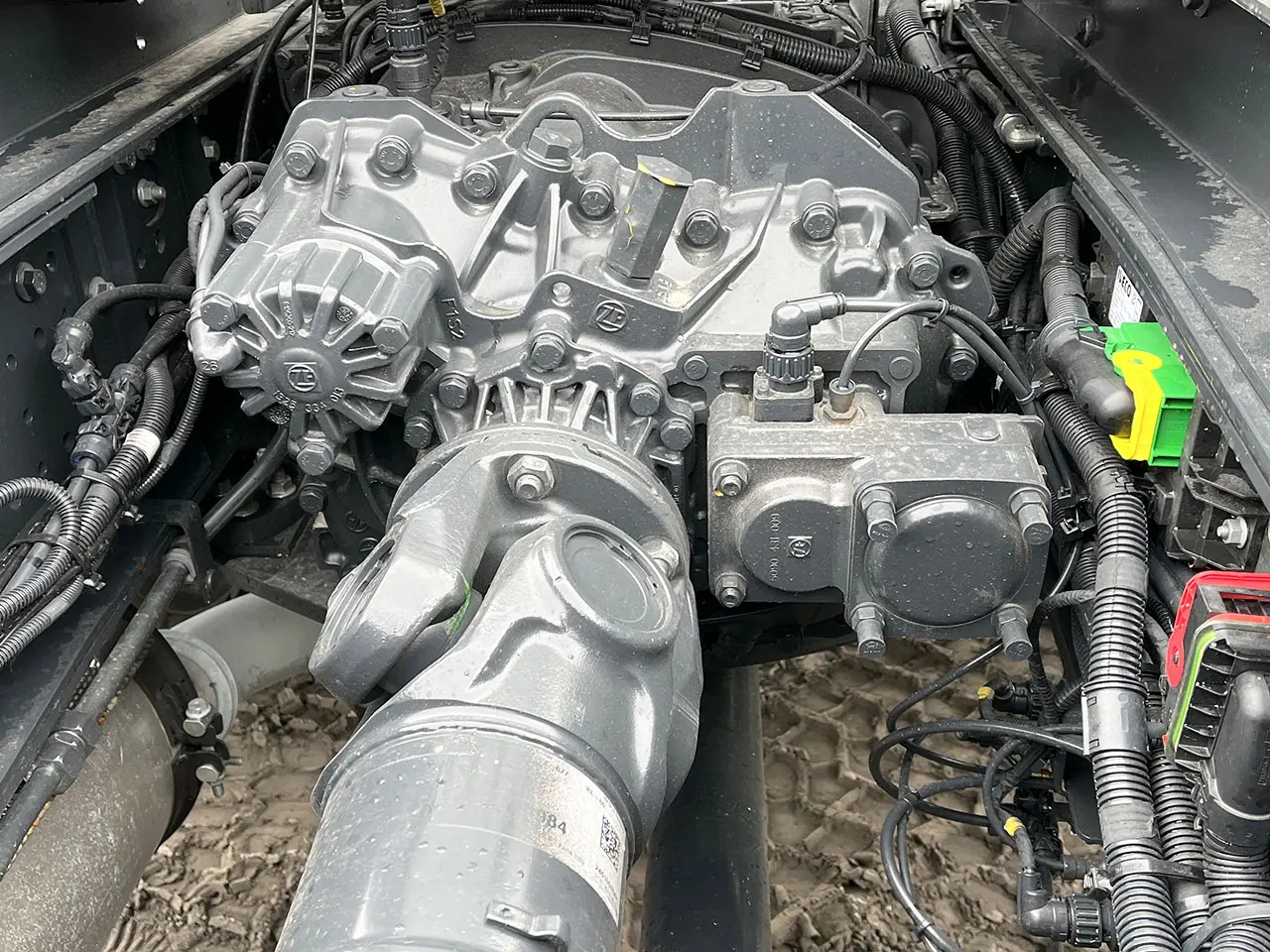 Iveco T-Way AT720T47WTH Tractor Head 6x6 12