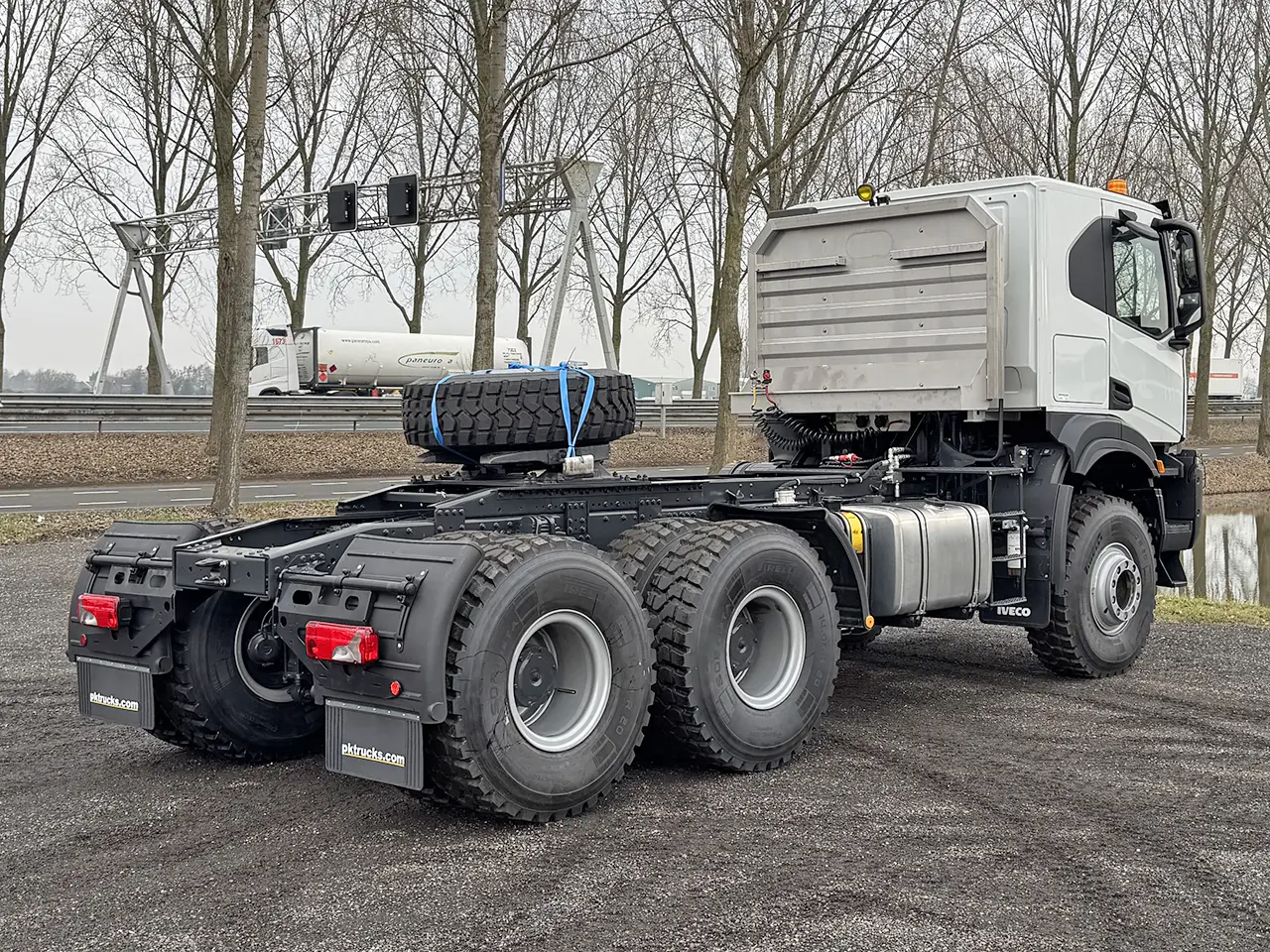 Iveco T-Way AT720T47WTH 6x6 Tractor Head 2