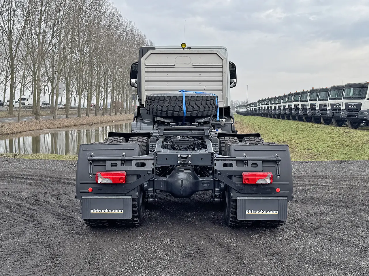 Iveco T-Way AT720T47WTH 6x6 Tractor Head 14
