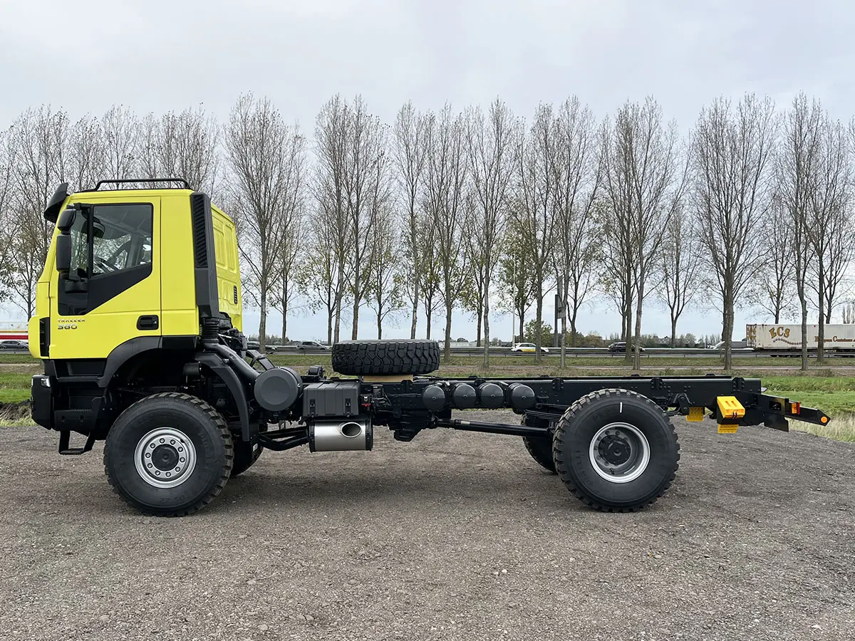 Iveco Trakker AD190T38WH-4500 ADR Chassis Cabin 4x4 2