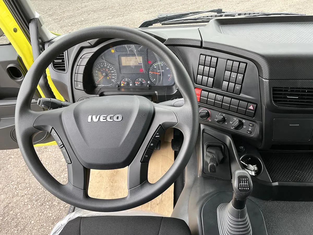 Iveco Trakker AD190T38WH-4500 ADR 4x4 Chassis Cabin 9