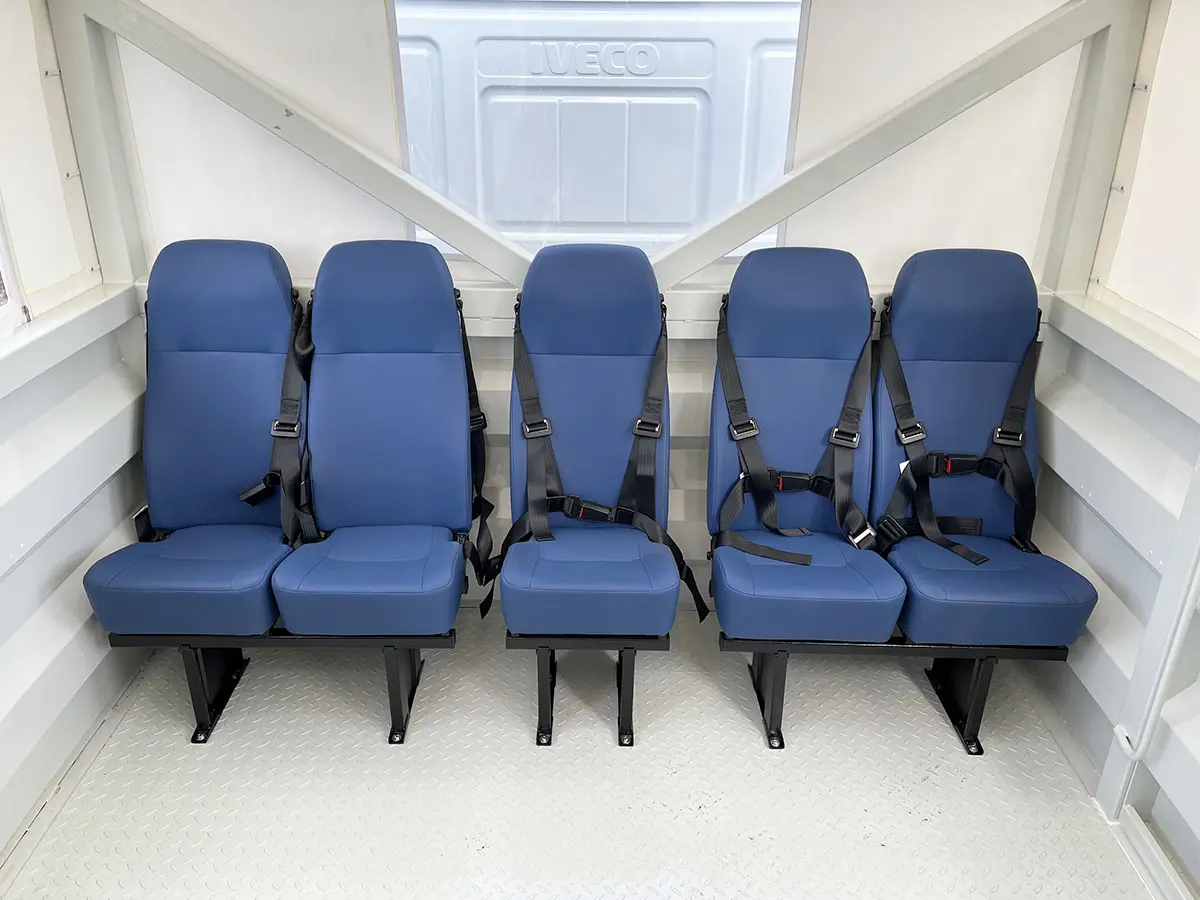 Iveco Trakker AD190T38WH 4x4 Midi Bus 13