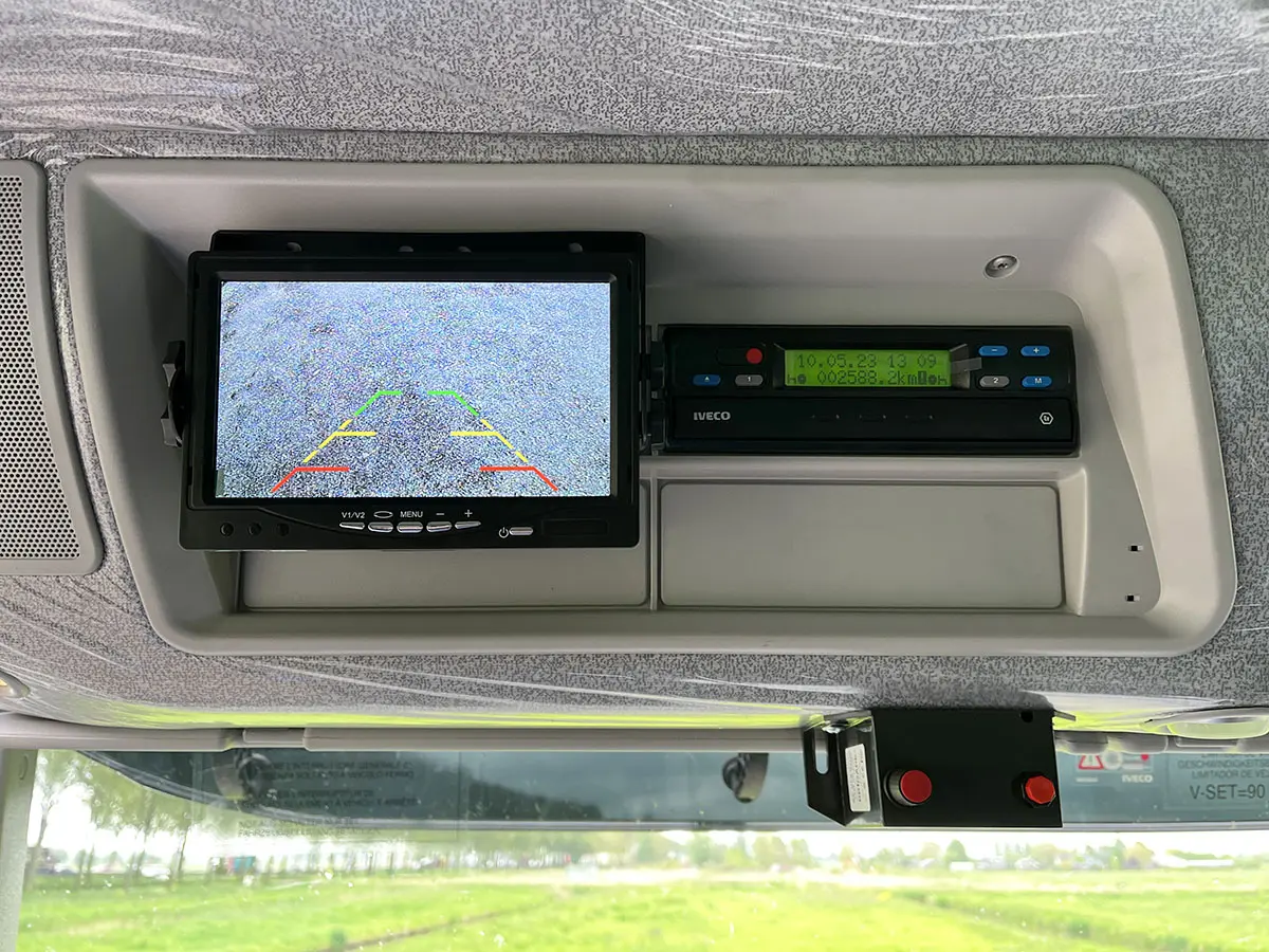 Iveco Trakker AD190T38WH 4x4 Midi Bus 11