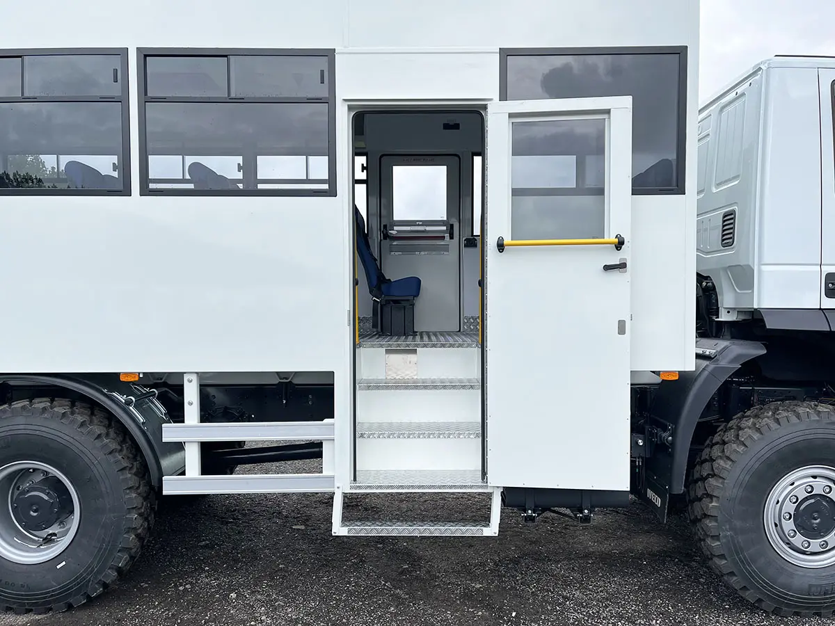 Iveco Trakker AD190T38WH Midi bus 4x4 12