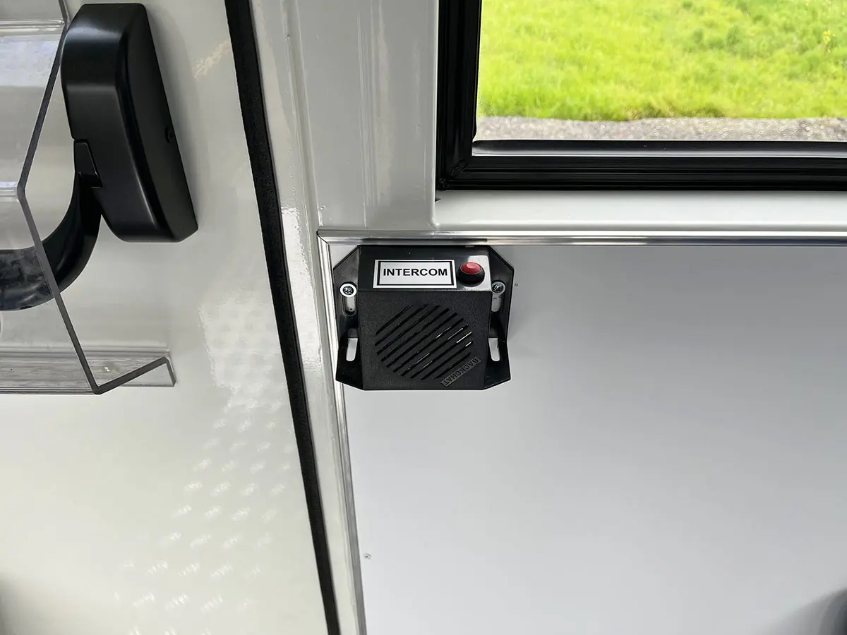 Iveco Trakker AD190T38WH 4x4 Midi Bus 17