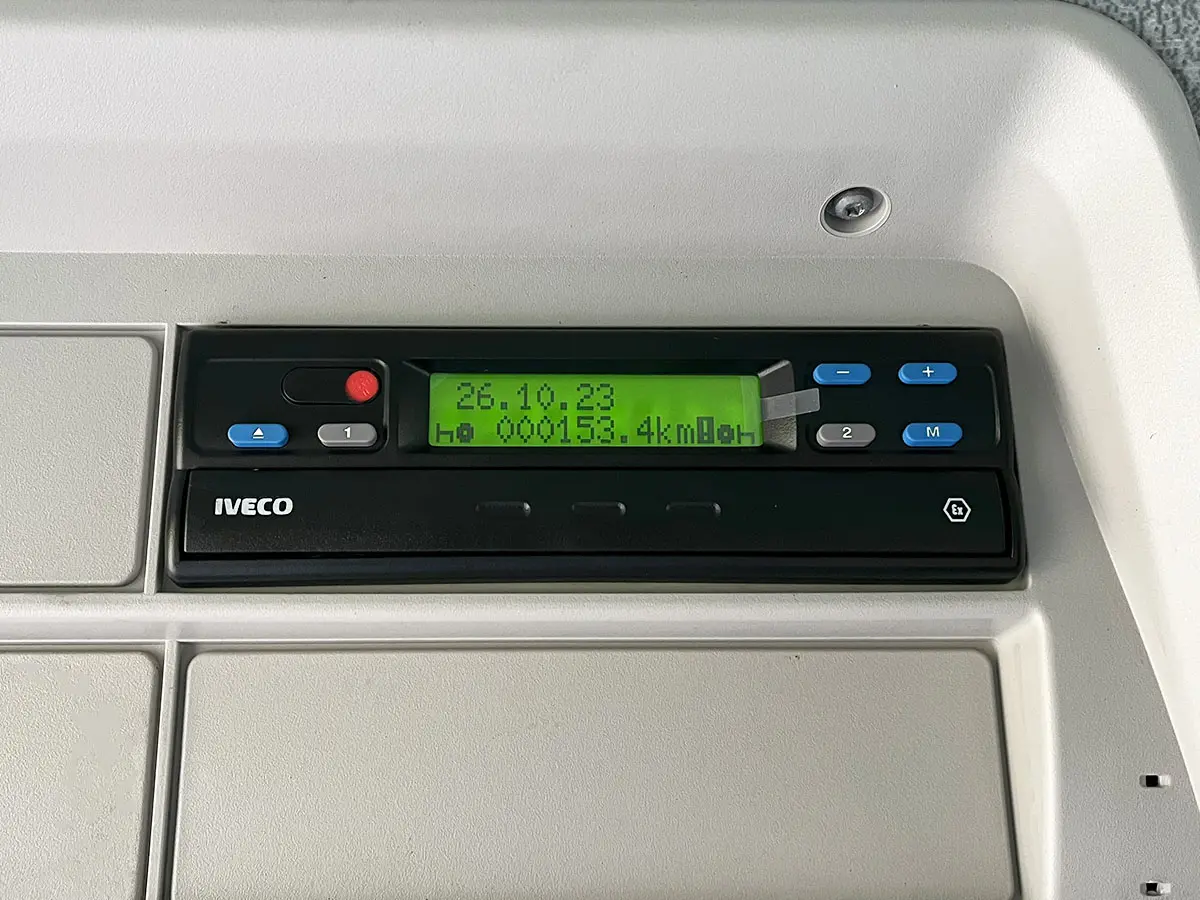 Iveco Trakker AD190T38WH AT ADR 4x4 Fuel Tank Truck 10