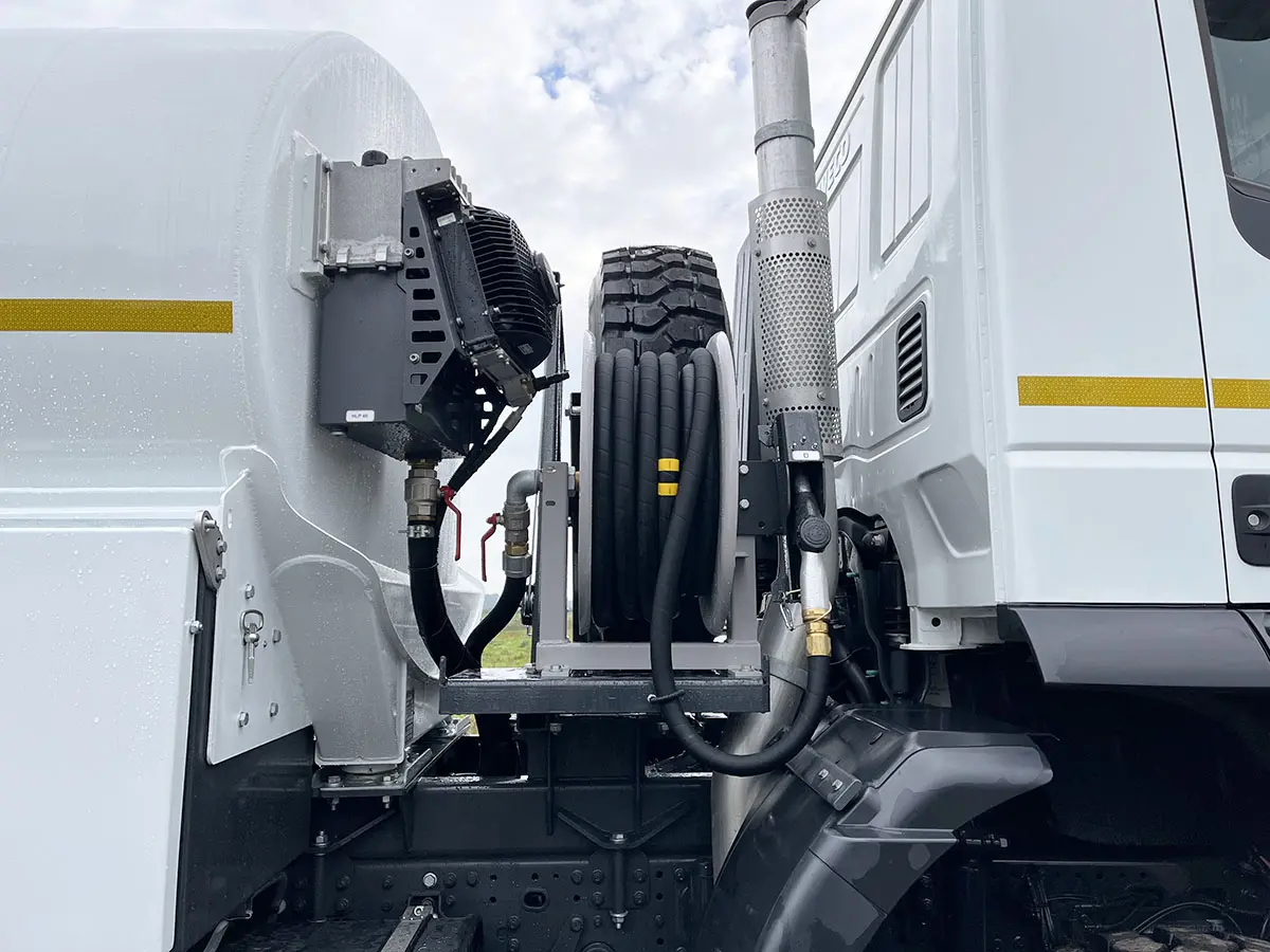 Iveco Trakker AD190T38WH AT ADR 4x4 Fuel Tank Truck 11