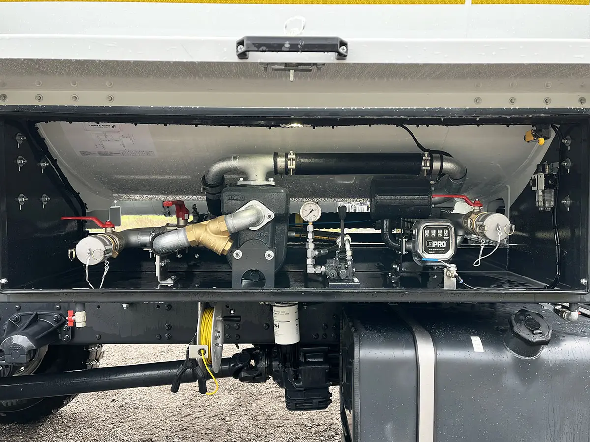 Iveco Trakker AD190T38WH AT ADR 4x4 Fuel Tank Truck 13