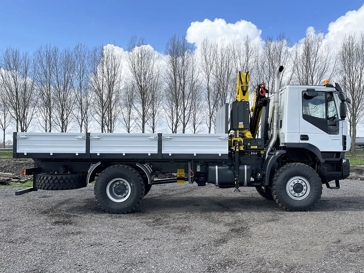 Iveco Trakker AD190T38WH AT Hyva HB170 Crane Truck 4x4 5