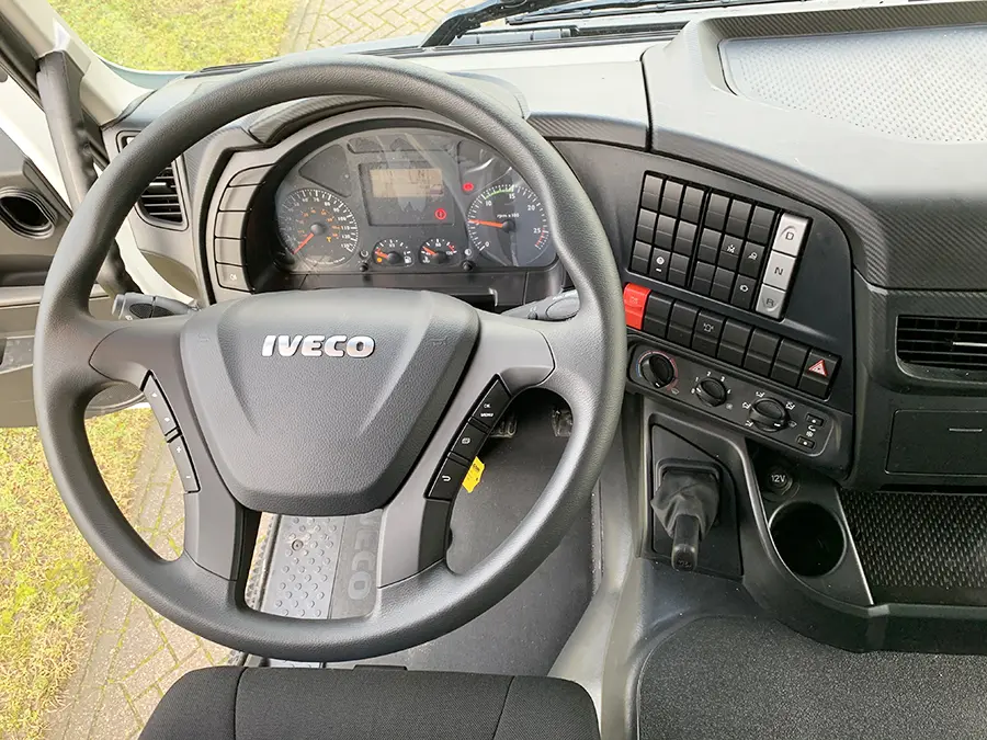 Iveco Trakker AD190T38WH AT Hyva HB170 Crane Truck 4x4 9