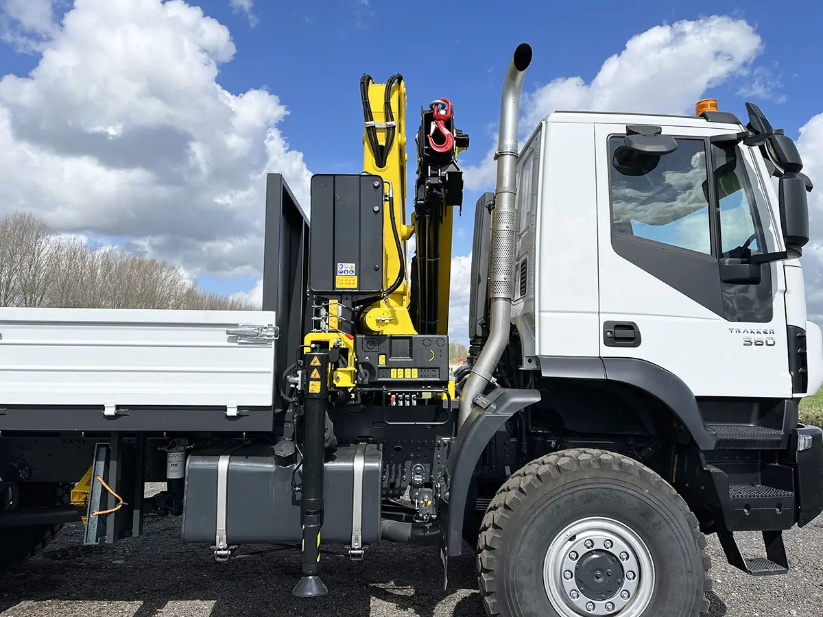 Iveco Trakker AD190T38WH AT Hyva HB170 Crane Truck 4x4 11