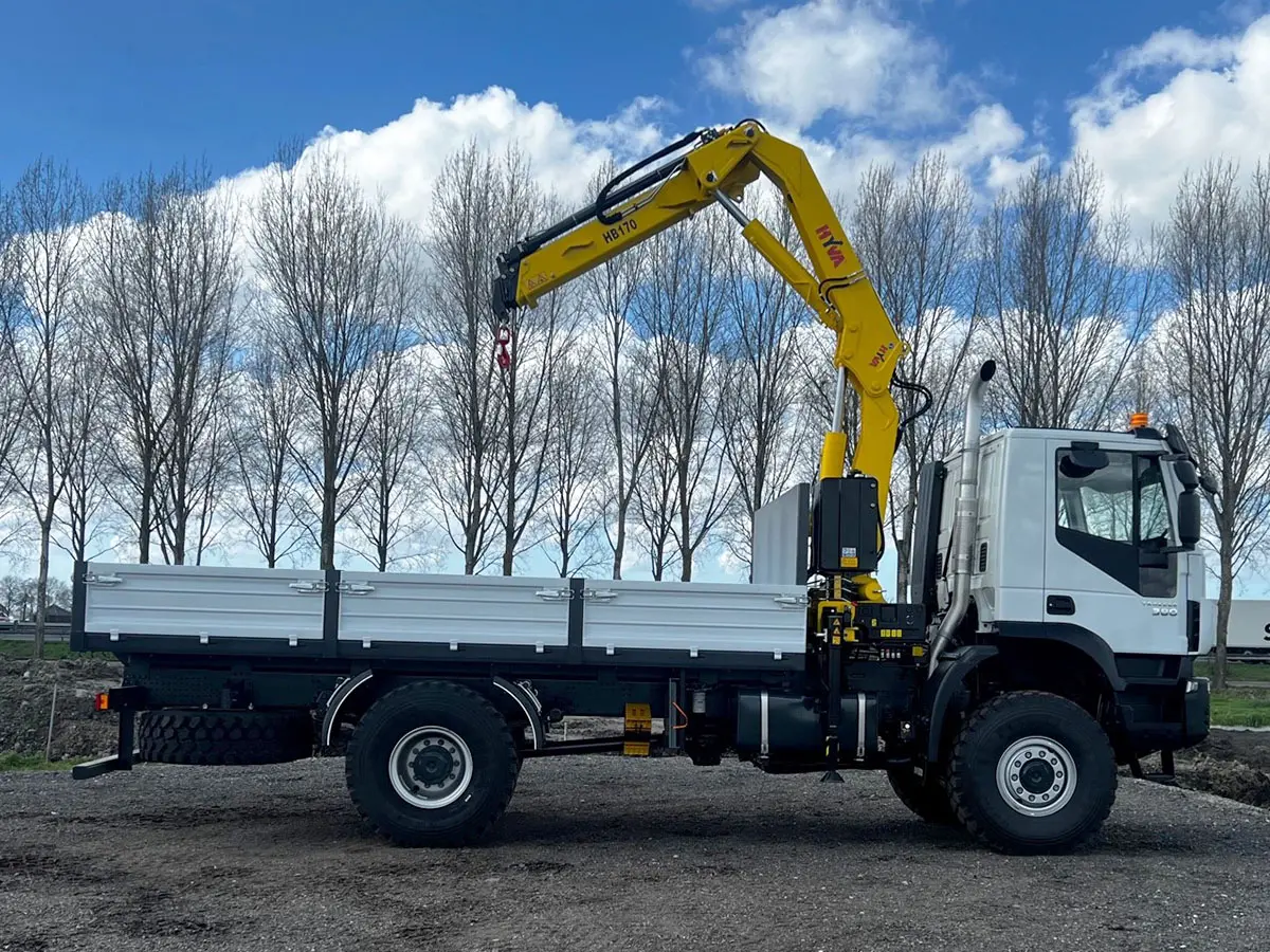 Iveco Trakker AD190T38WH AT Hyva HB170 Crane Truck 4x4 15