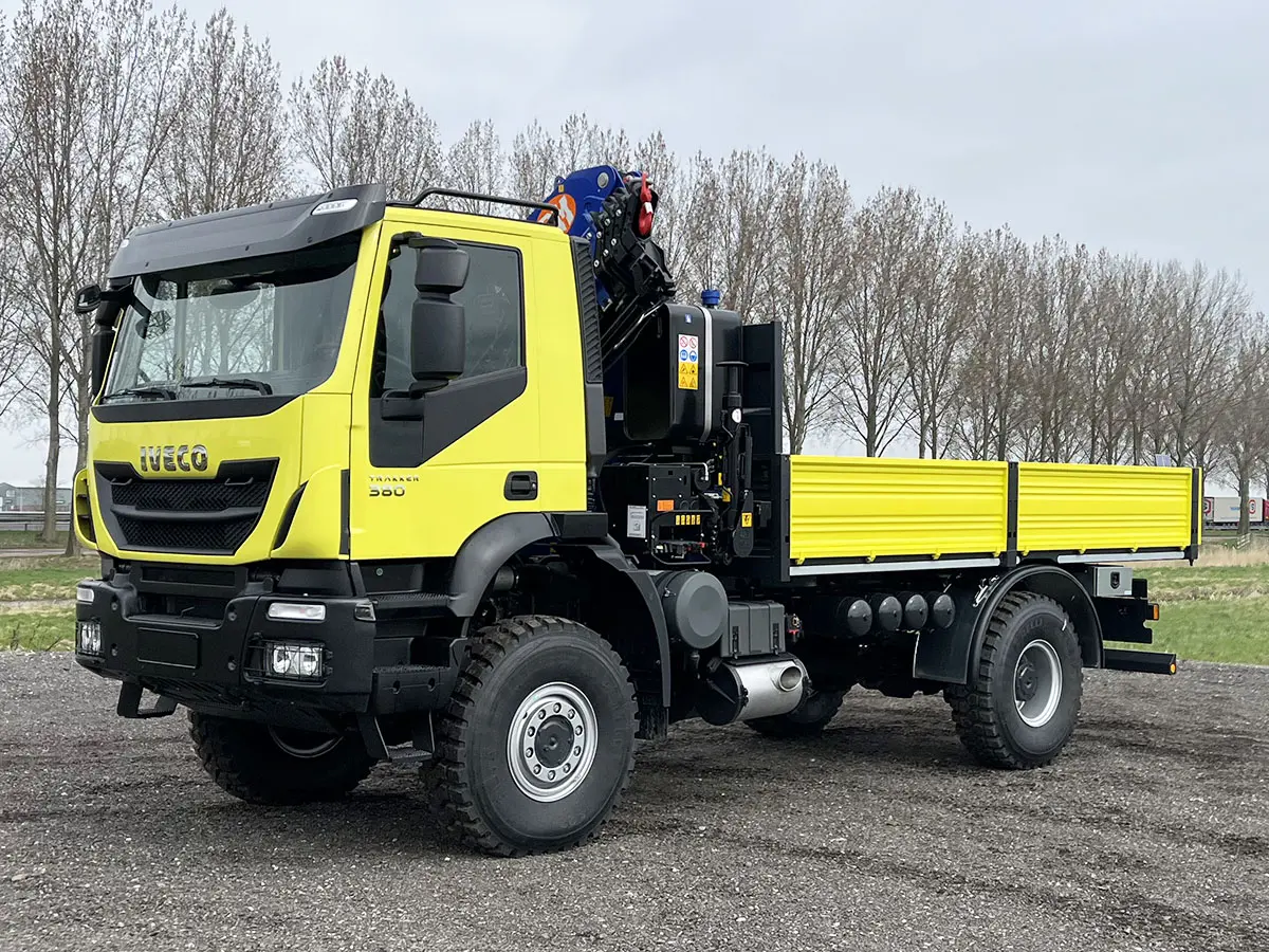 Iveco Trakker AD190T38WH PM15522 4x4 Crane Truck